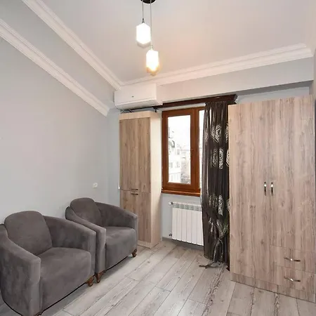 Holiday Apartments דירה *